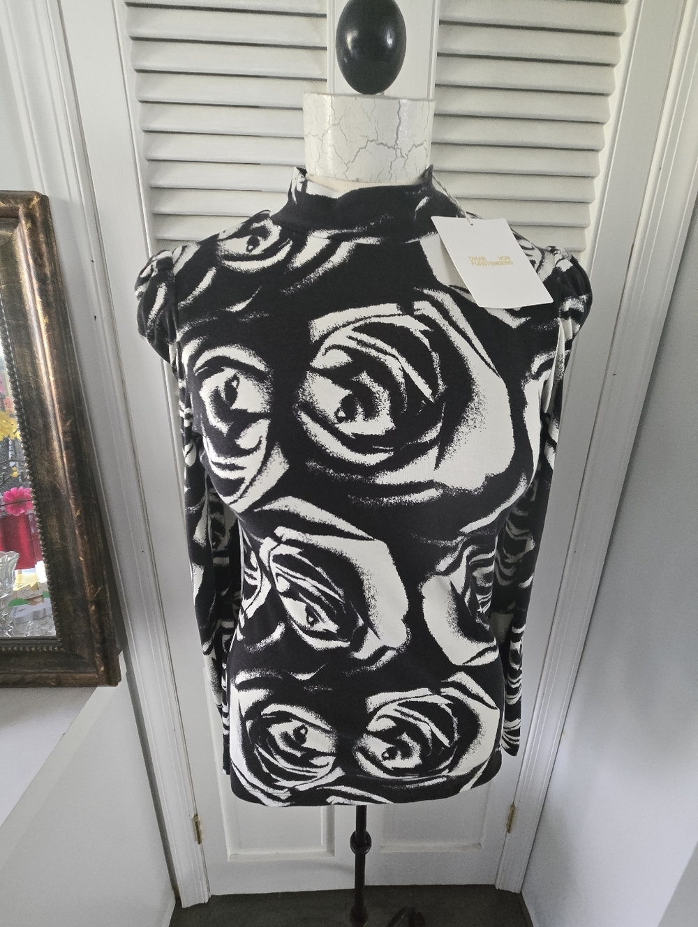 Diane Von Furstenberg Rose Print Puff Sleeve Knit Top NWT Small - Picture 2 of 12
